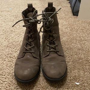 Combat boots